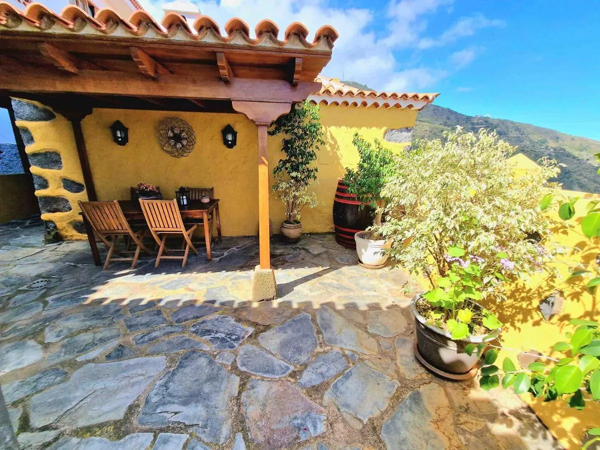 منزل الضيف إيكود ذي لوس فينوس  في Casa Rural Piedra Redonda منزل ريفي