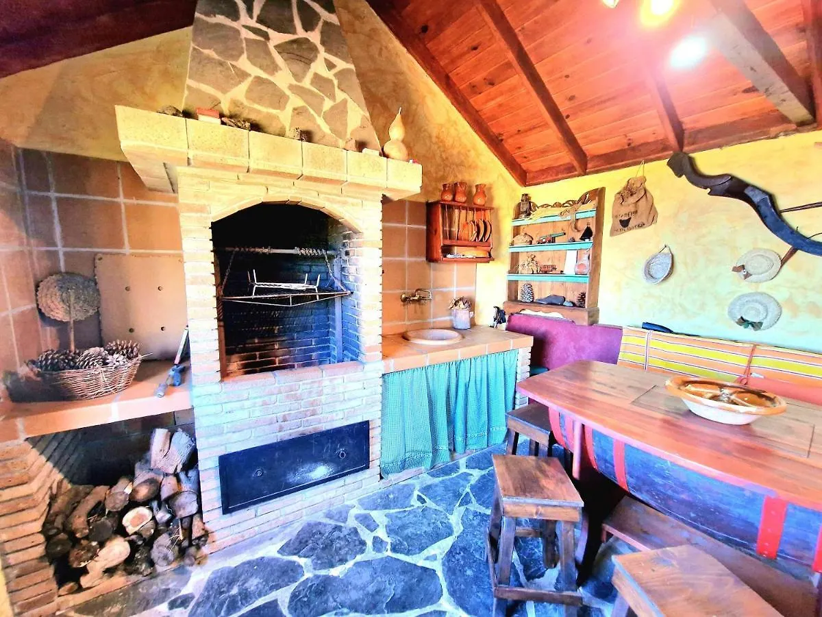 منزل ريفي منزل الضيف إيكود ذي لوس فينوس  في Casa Rural Piedra Redonda إسبانيا
