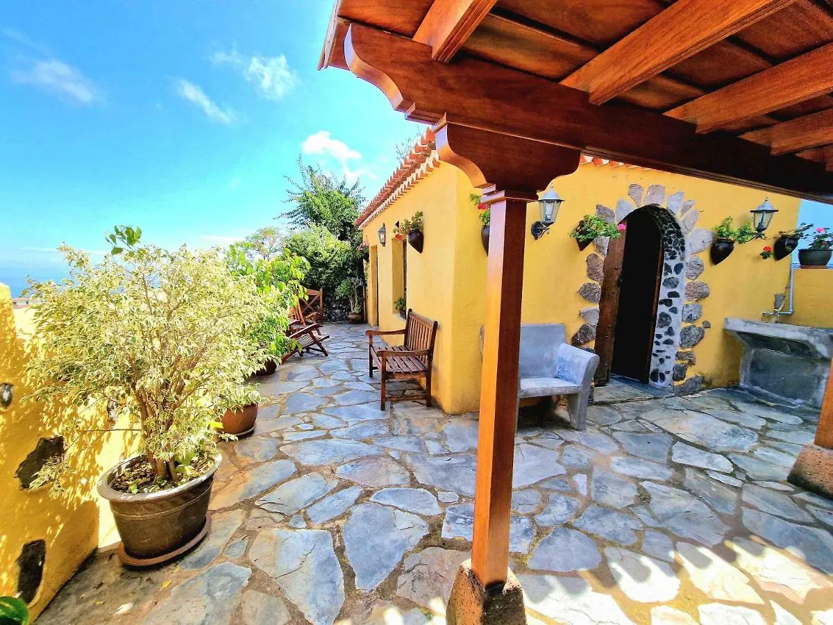 منزل الضيف إيكود ذي لوس فينوس  في Casa Rural Piedra Redonda